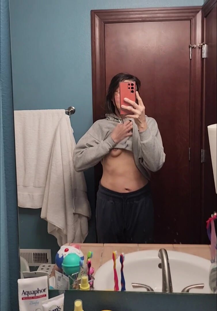 Just a basic mom on a basic Tuesday night.