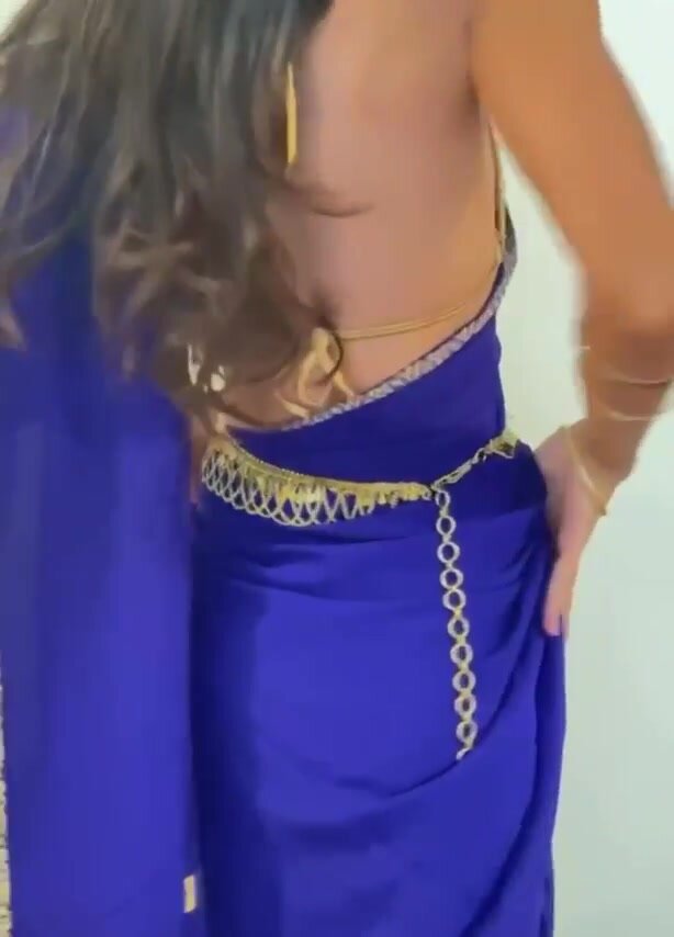 Lift my sari up and stick it in