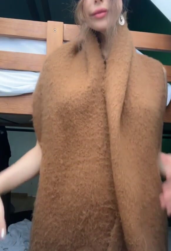 My snow day outfit with and without the scarf