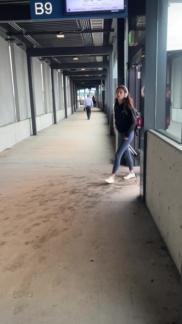 Airport flash prance