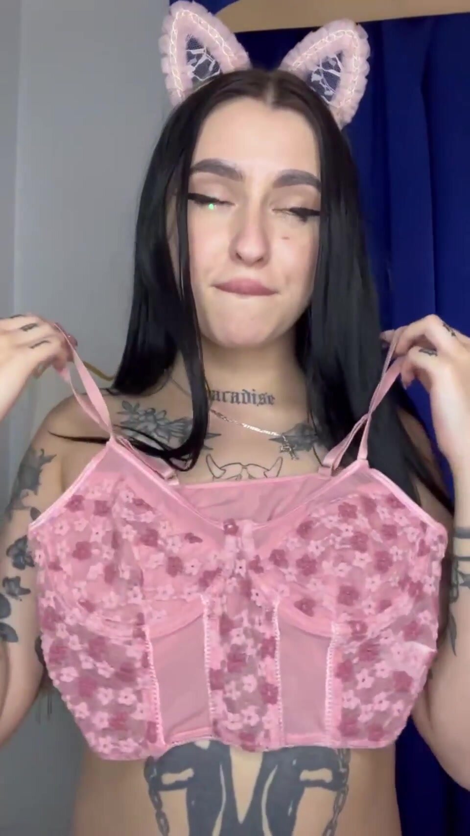 The alt girl you crushed on in high-school is all grown up now