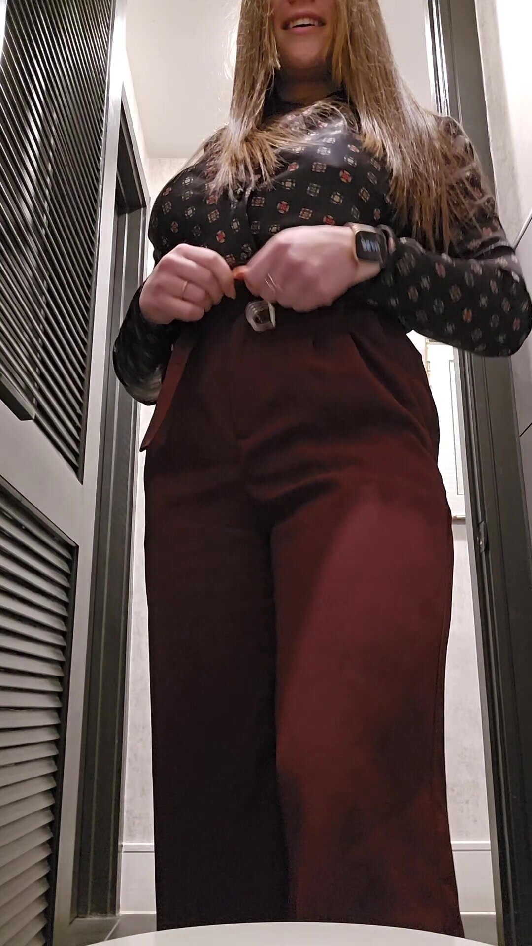 Let me spread these cheeks before I take a seat