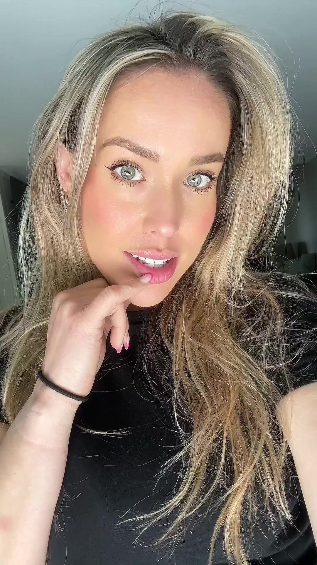 I’m overdue…add this MILF to your To-Do list