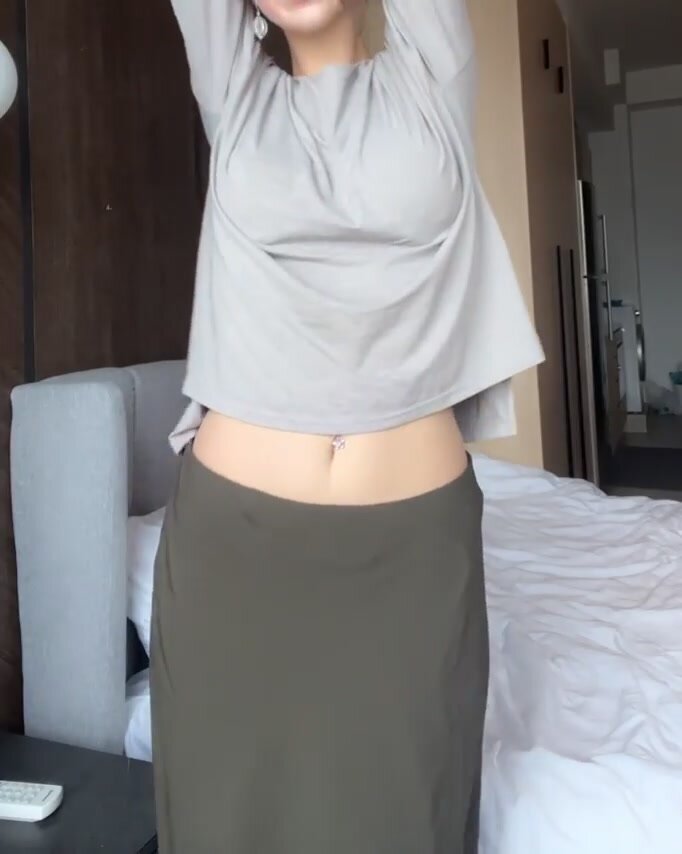 This outfit hides my real figure