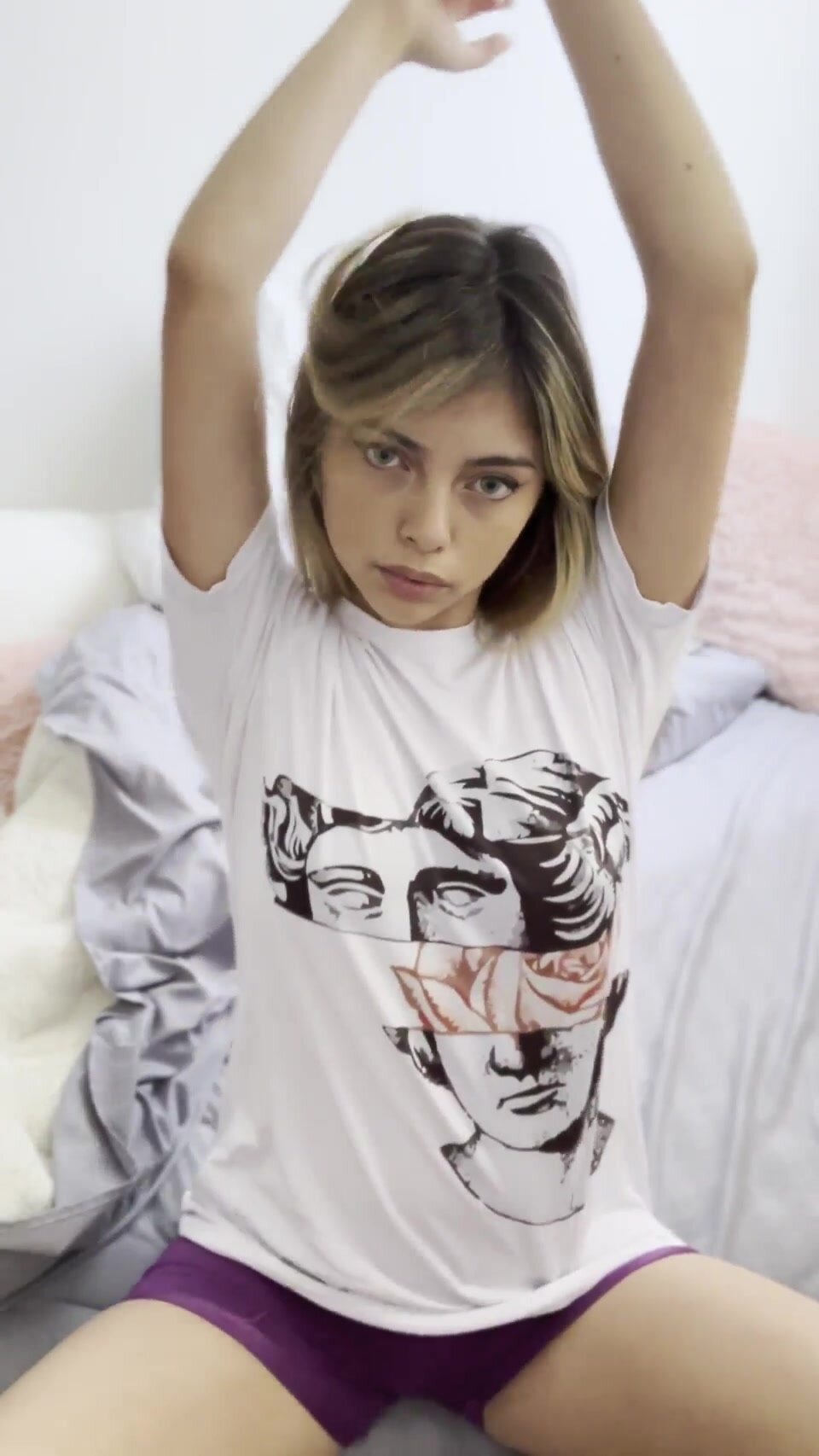 there’s no way my little boobs can make u hard