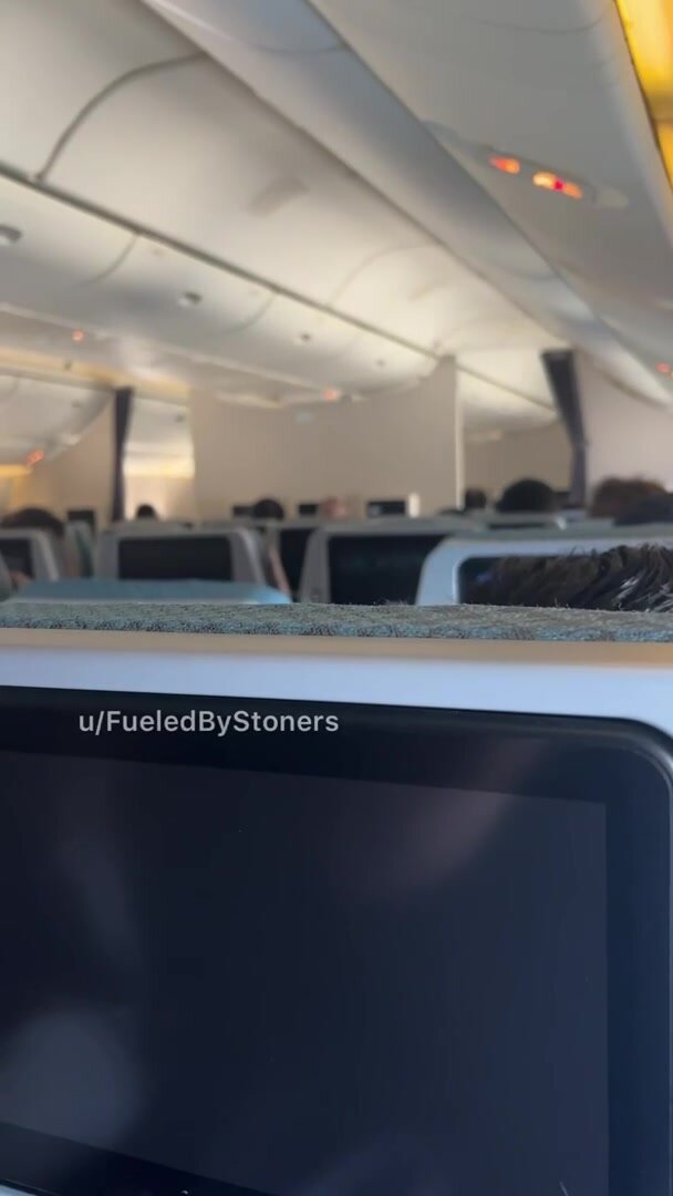 Flashing on the plane