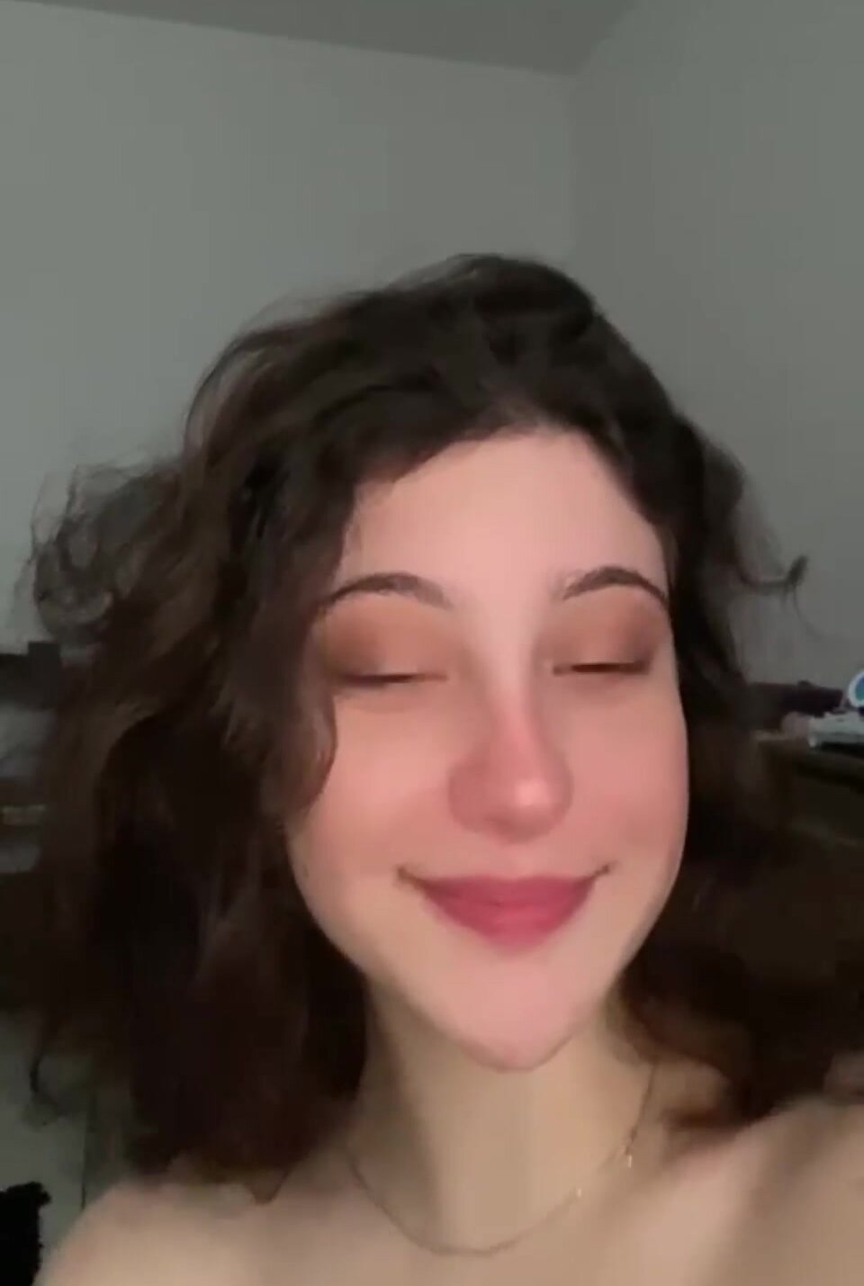 Would any older men fuck me?