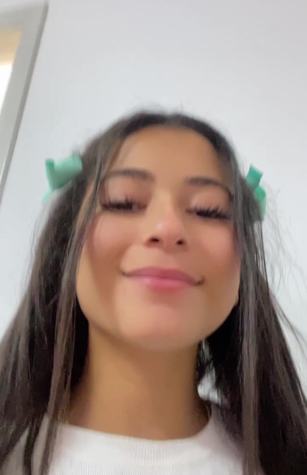 I can’t help being a slut everywhere I go