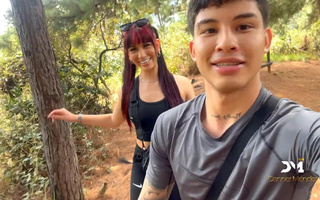 Fucking my hot girlfriend in the woods