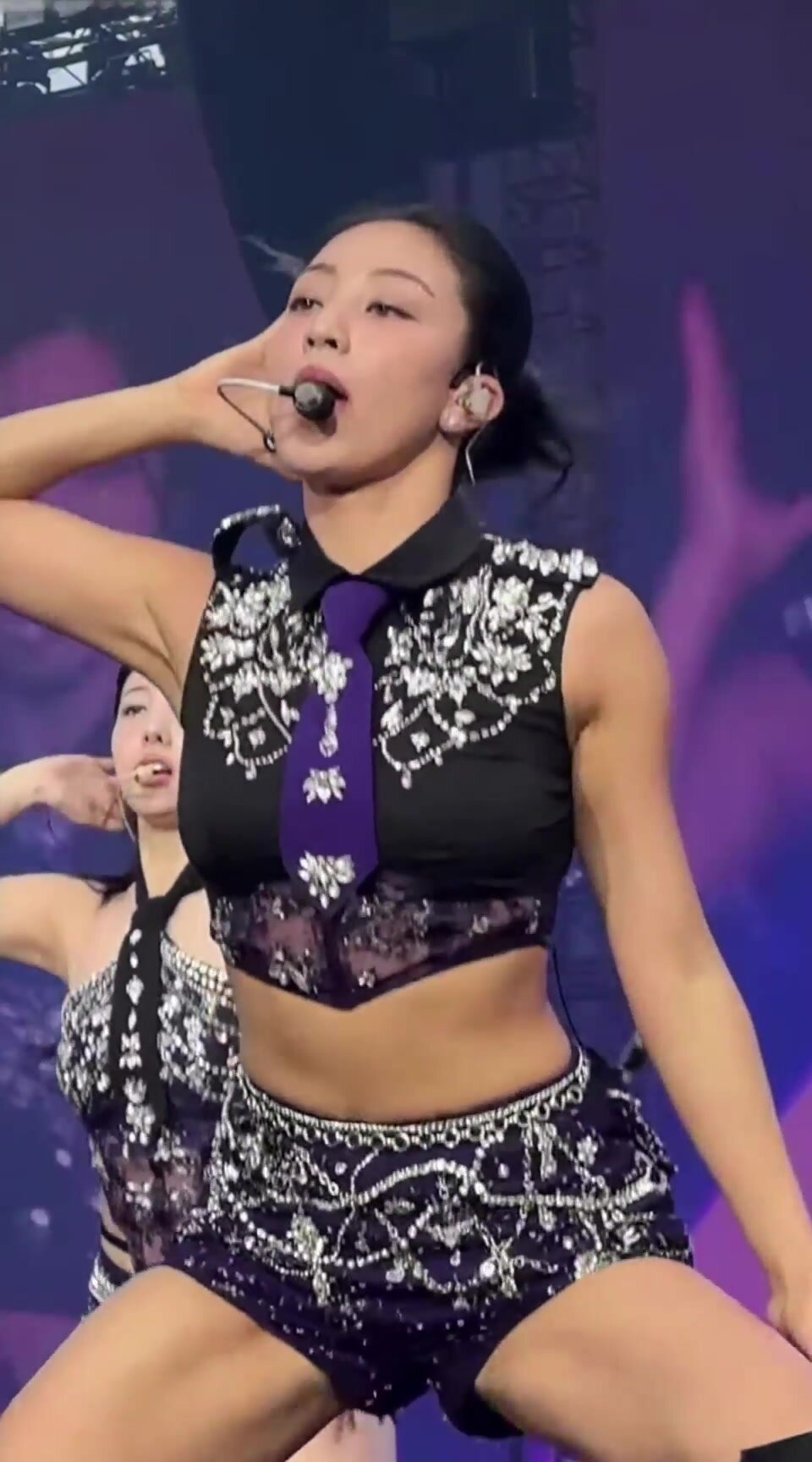 TWICE - Jihyo & Momo