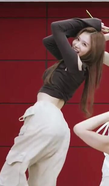 TWICE - Sana