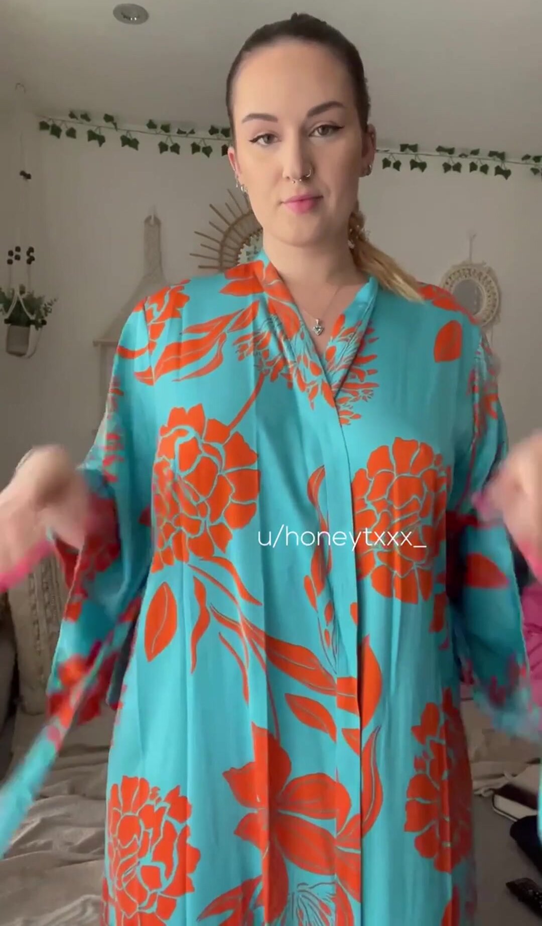 Thought you might want to see what’s hiding under the robe…