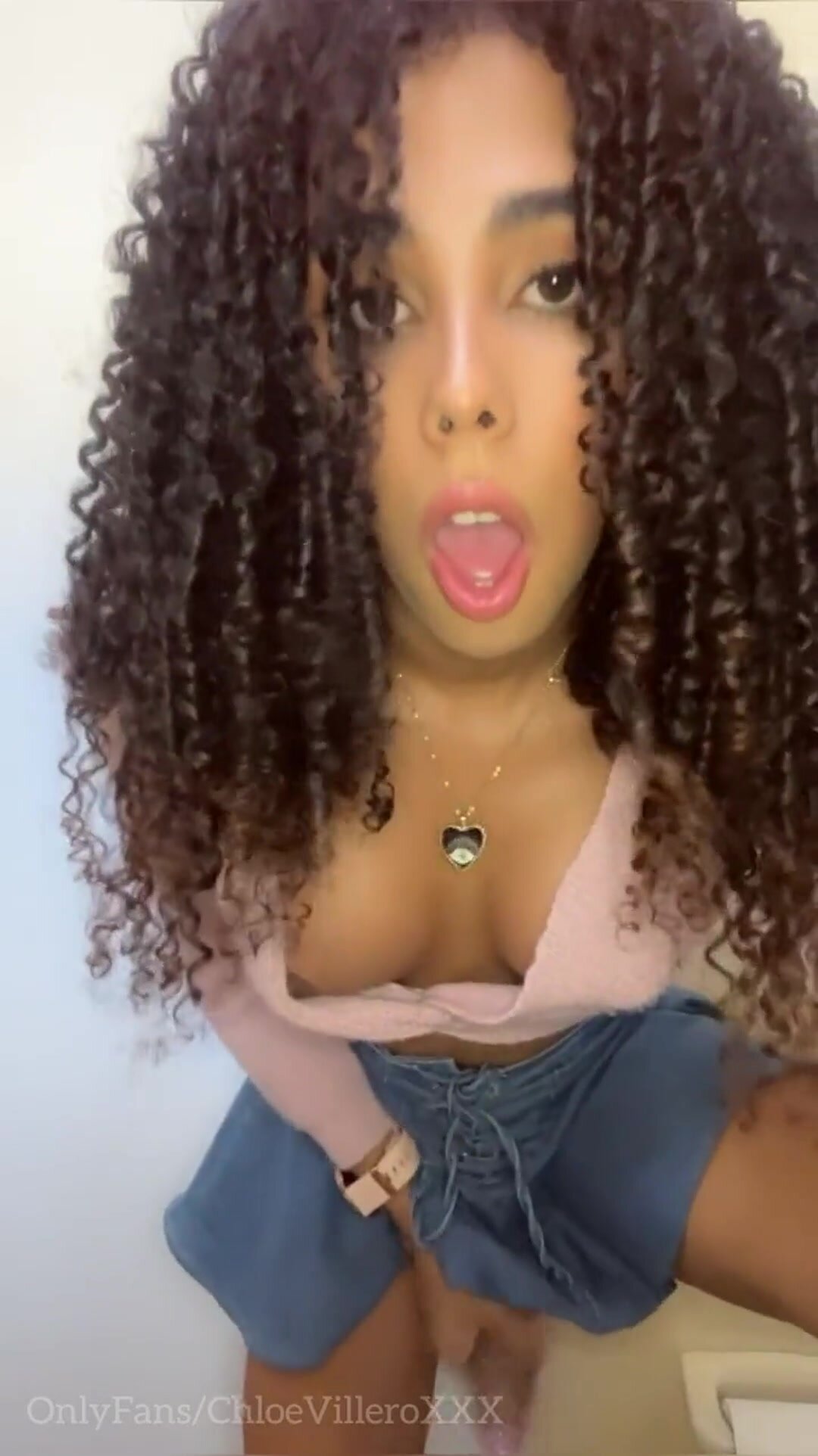 Shes a 10 but she has 3 long and huge legs what is she