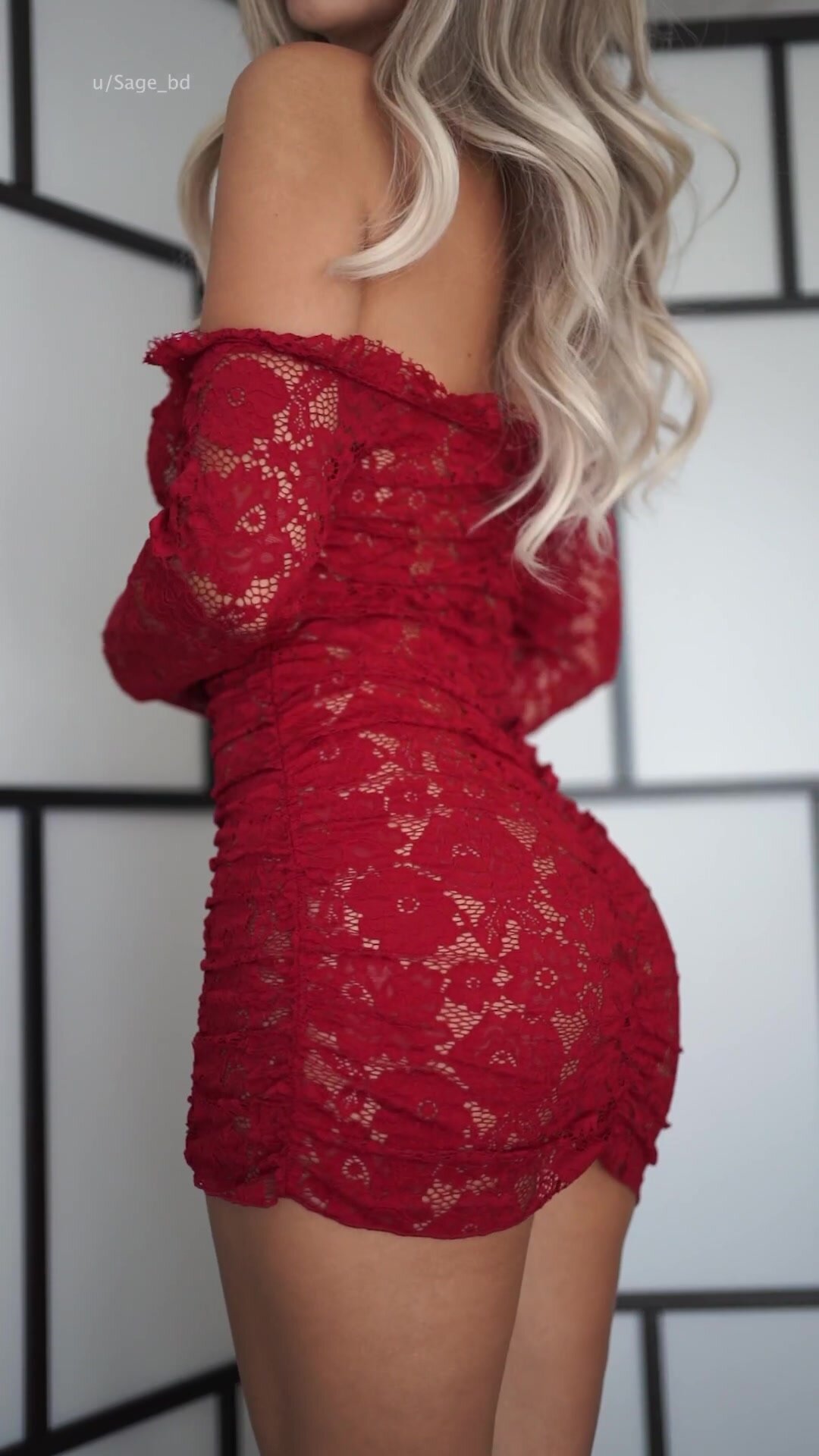 No lingerie under my dress, I'm ready for breeding