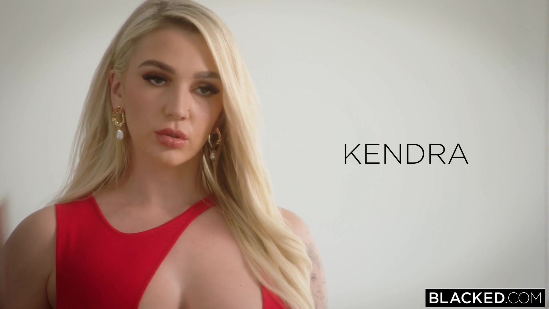 Kendra's such a bad GF