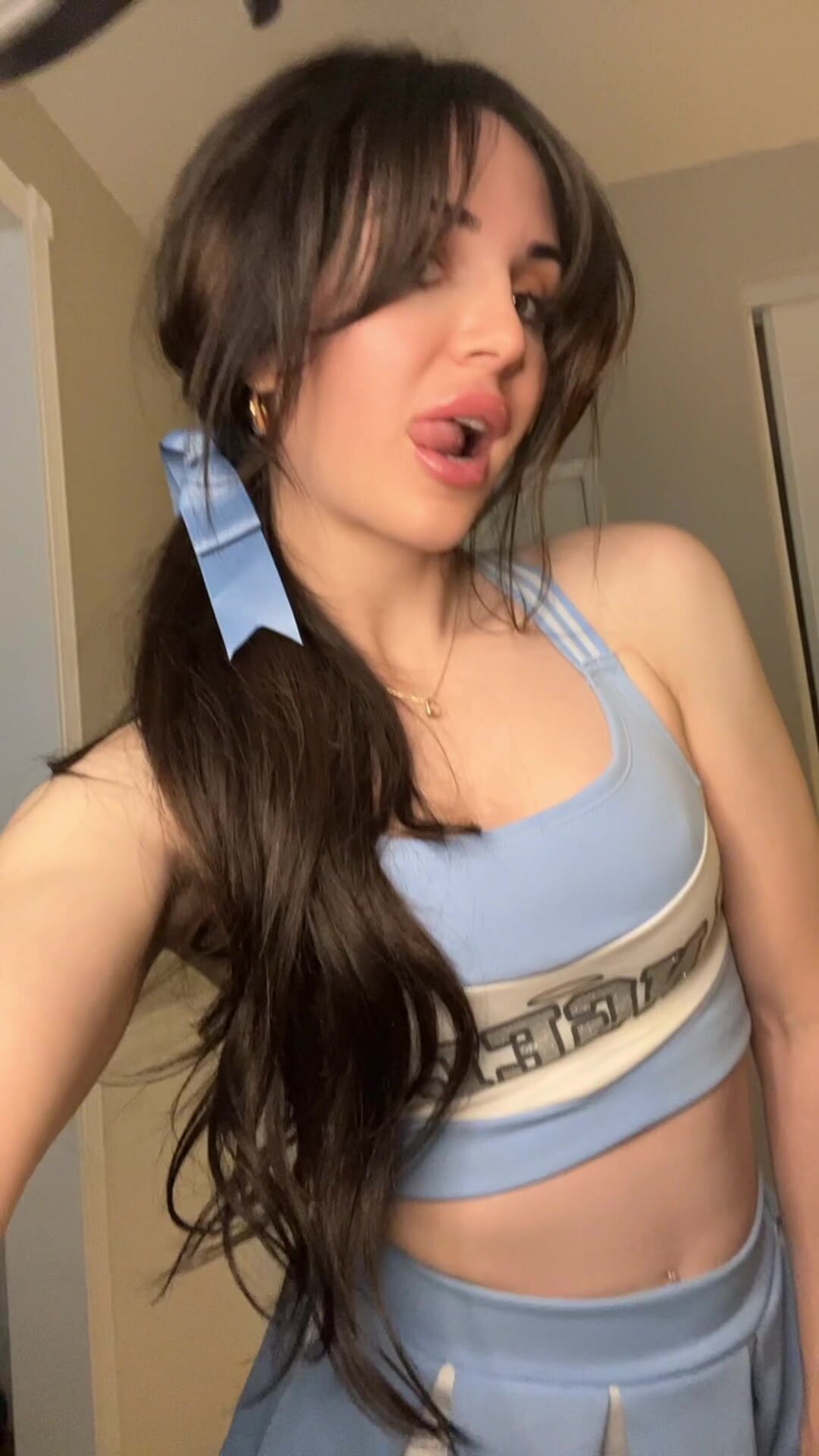 What would you do with mommy's third leg?