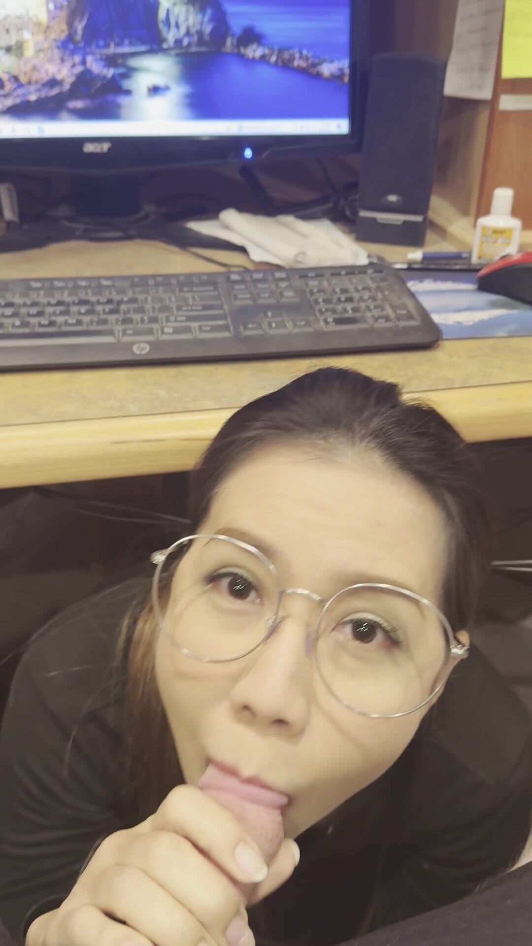 What do you call a girl that ends every tinder date like this