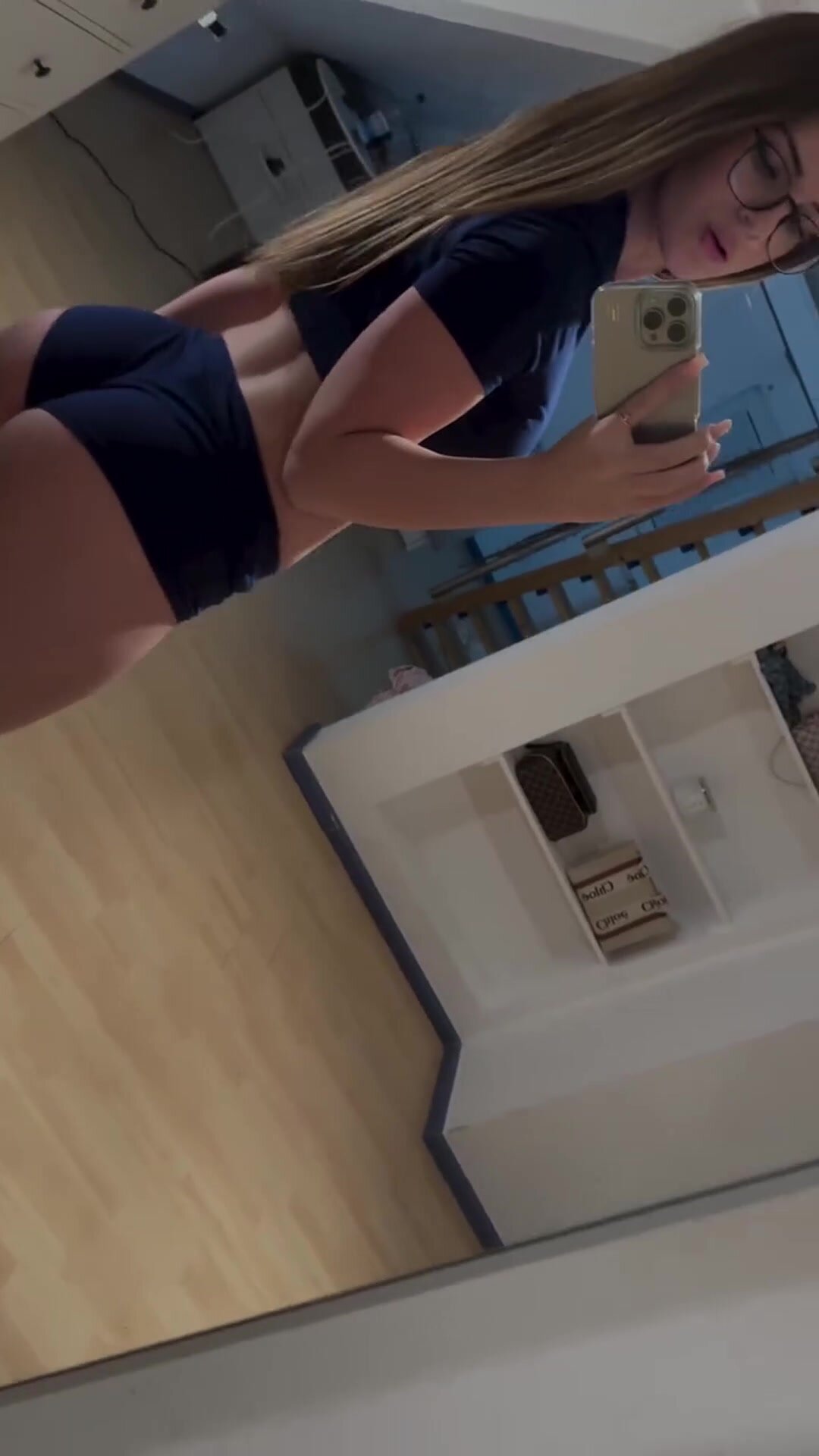 Helenaakln can shake it