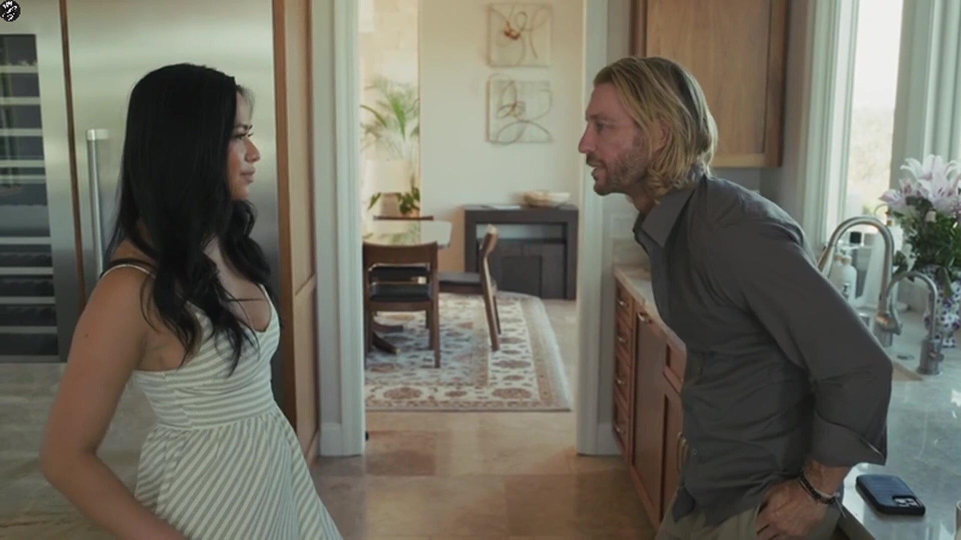 Scarlett Alexis - The Centre Of Attention