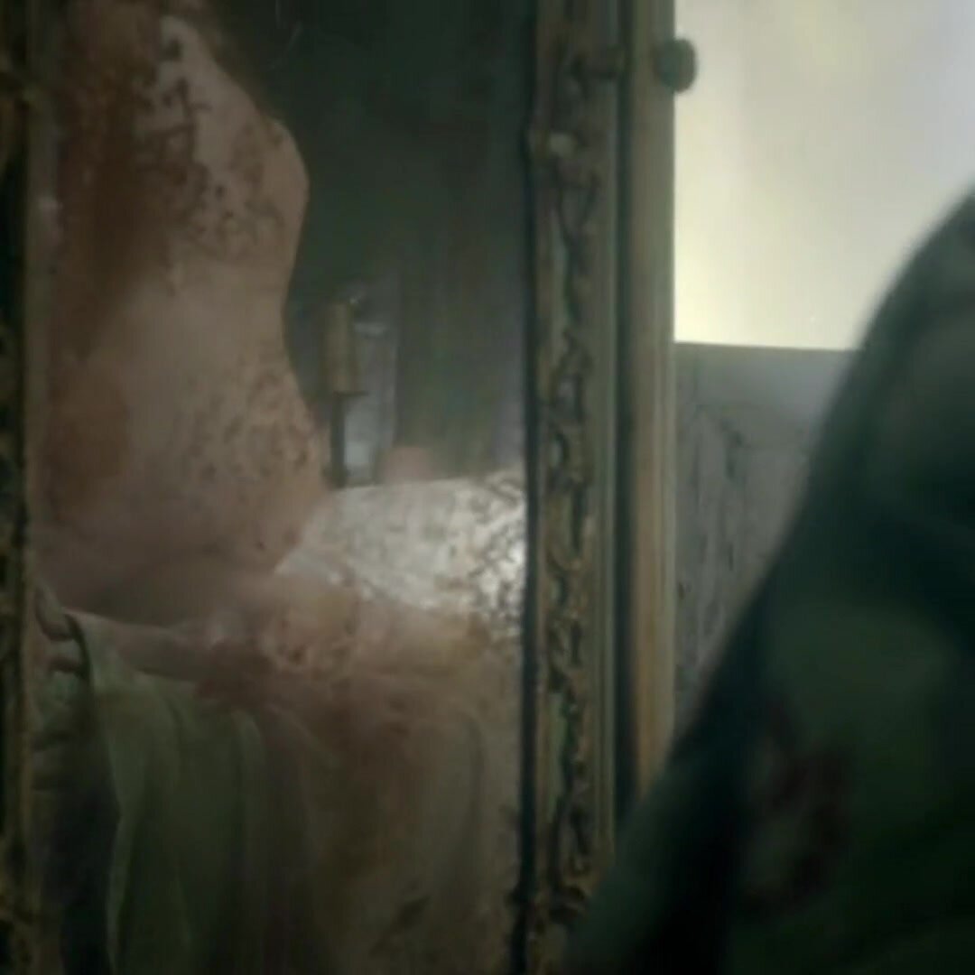 Jessica Parker Kennedy & Nevena Jablanovic - Black Sails S3:E8