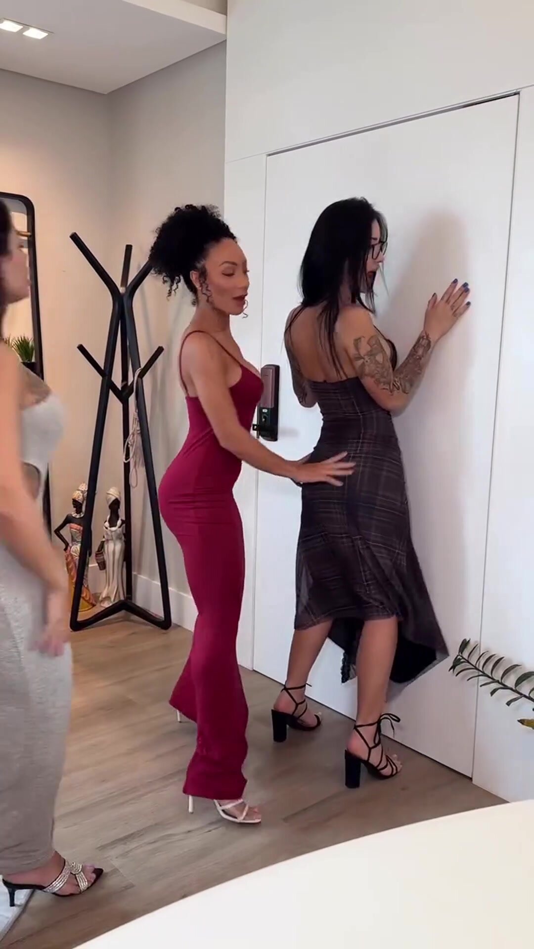 Everyone gets a kiss