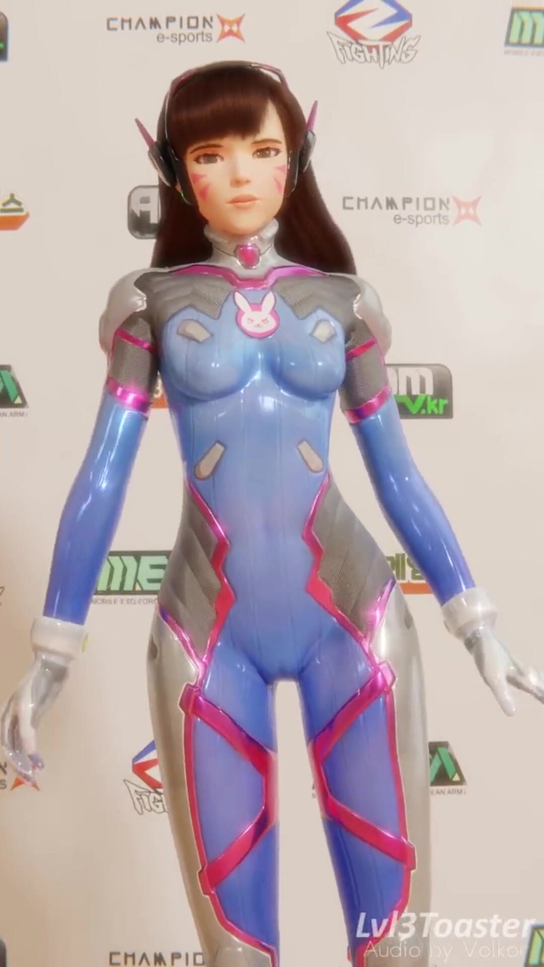 D.Va's wardrobe walfunction on the red carpet, oops