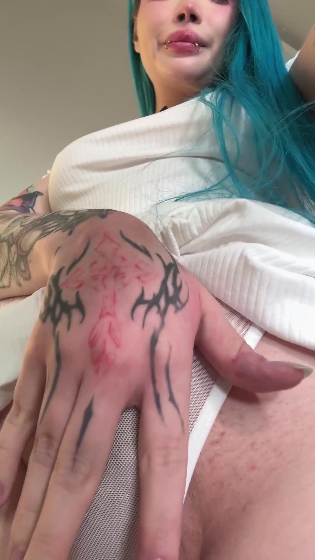 Bulge this close makes you want to pull them aside, doesn’t it