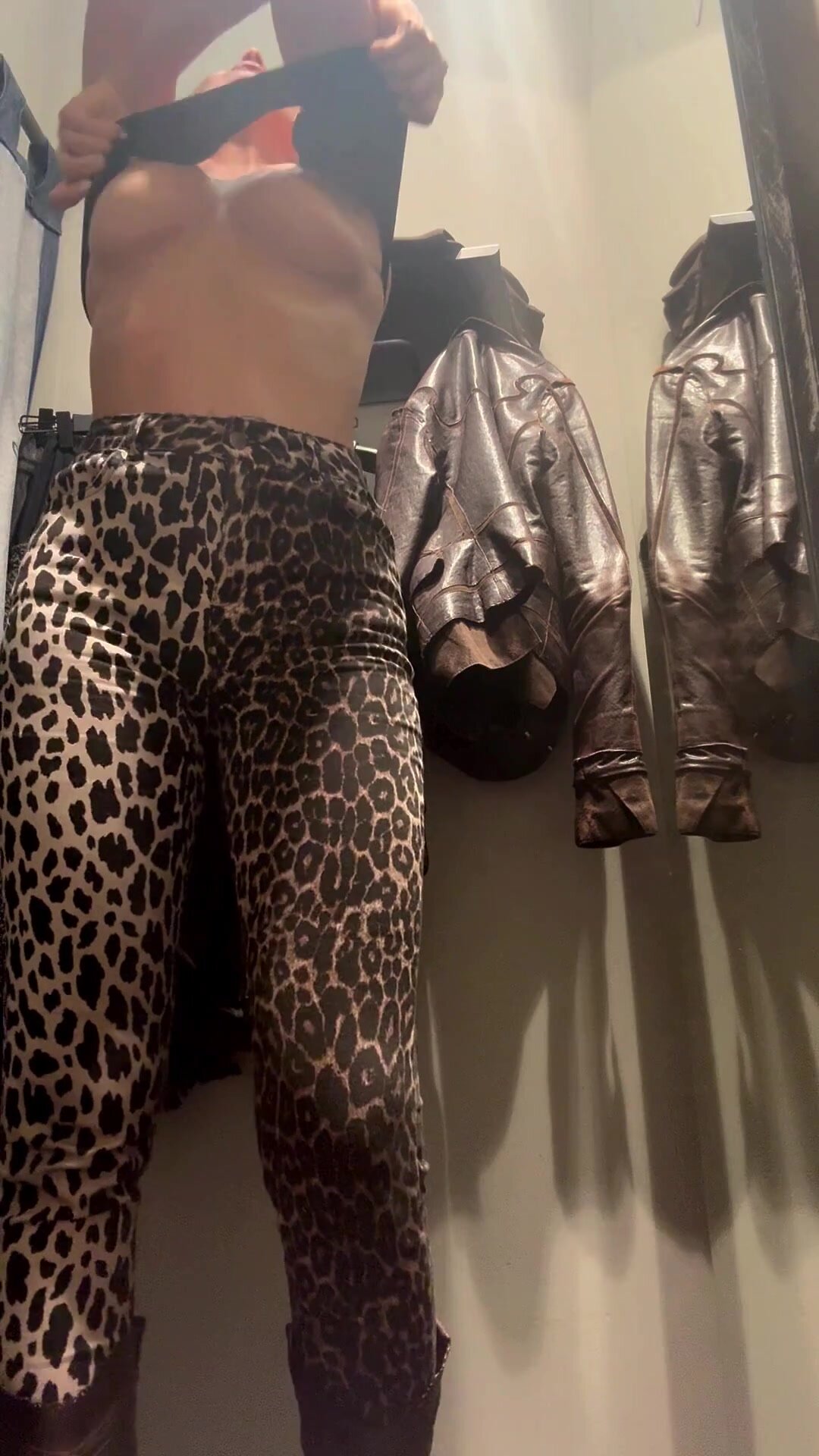 Wld you dare to have sex with me in the changing room