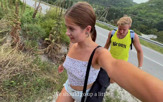 The hitchhiker couple come to the mountainside to make the best blowjob