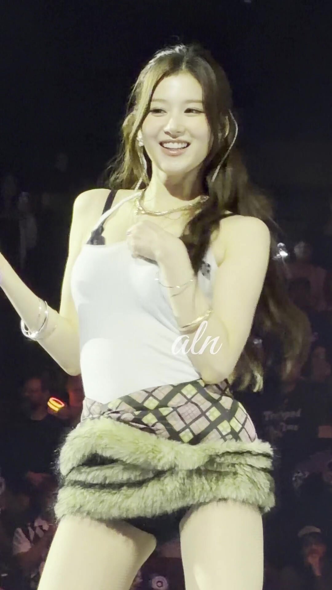 TWICE - Sana