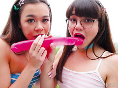 Flexible girl sharing a double-edged dildo and his big cock