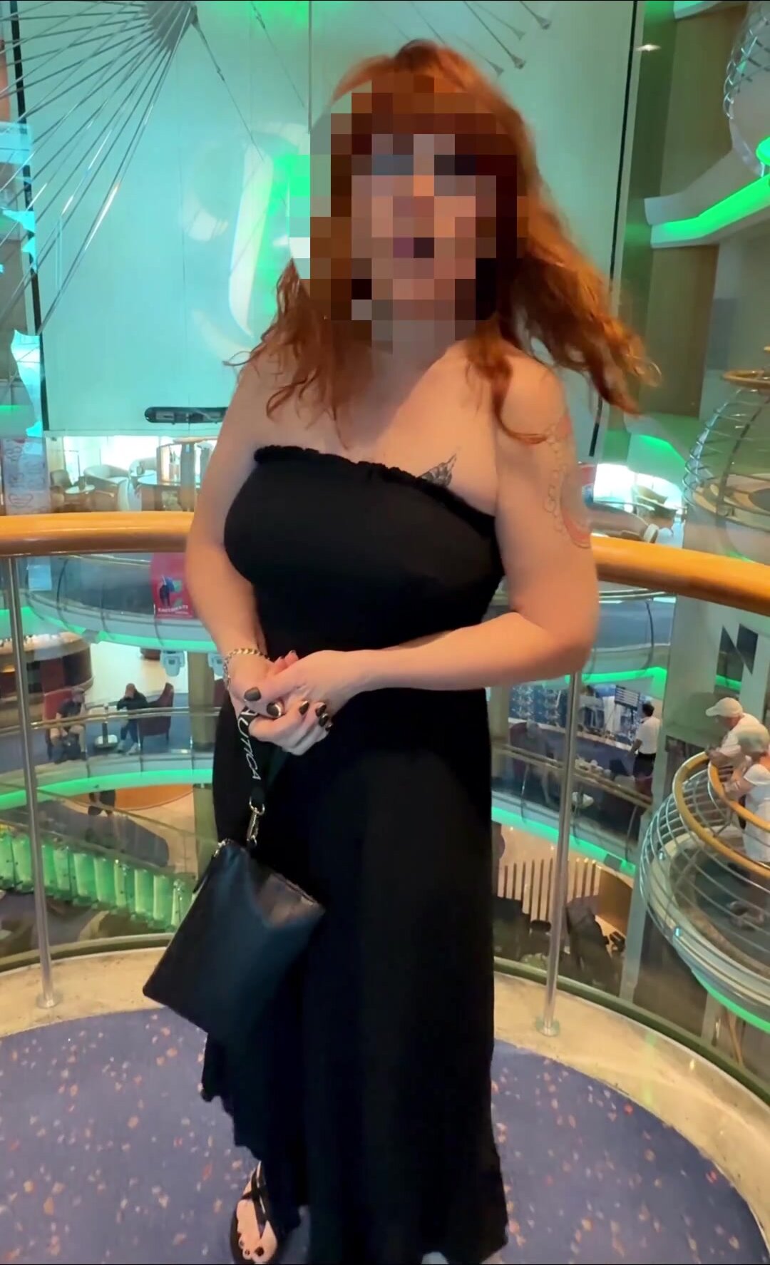 I love glass elevators!