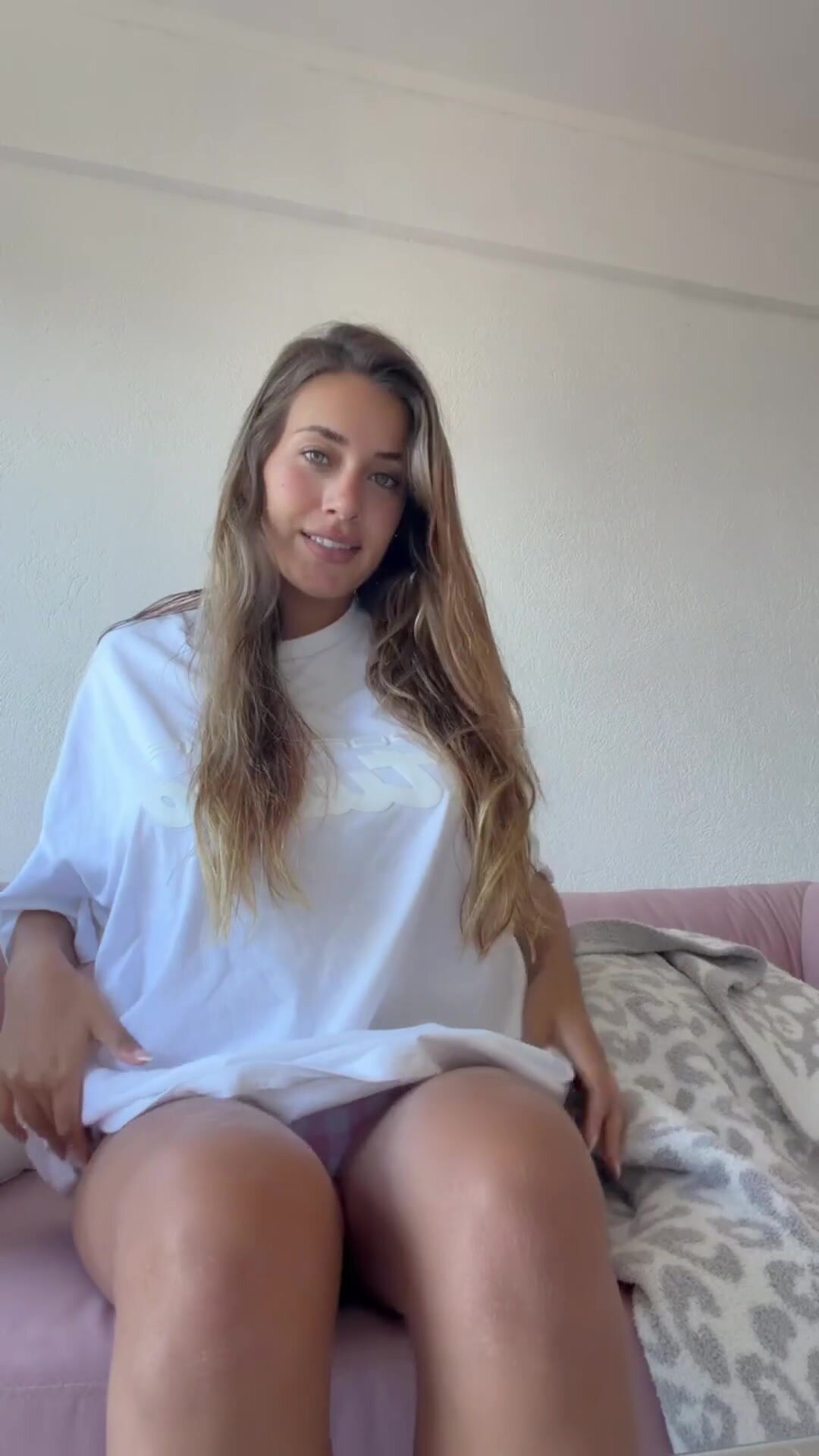 Sunday titty reveal