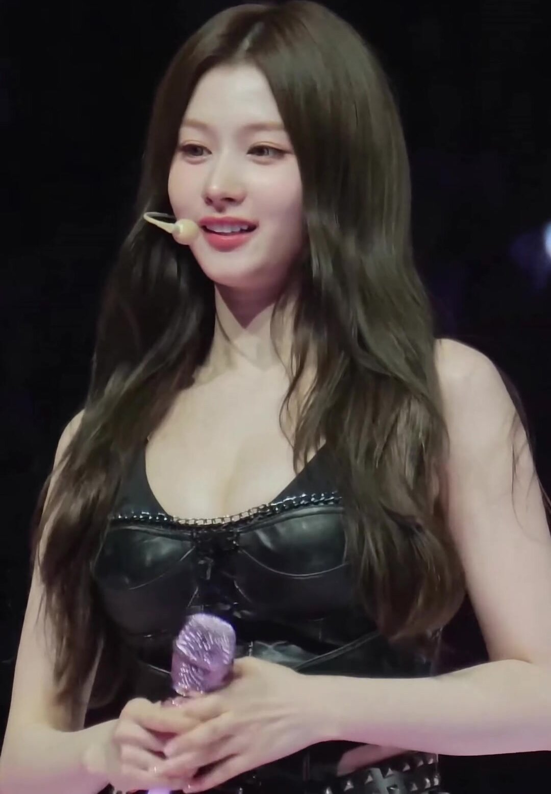 TWICE - Sana