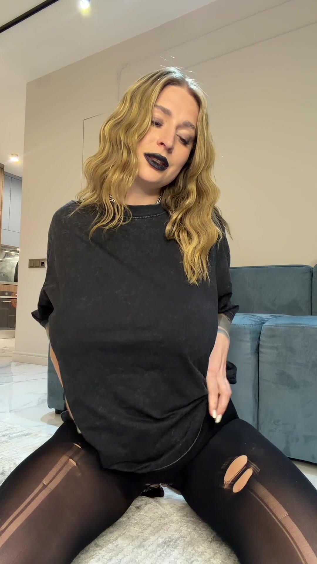 Crazy MILF Titty Drop