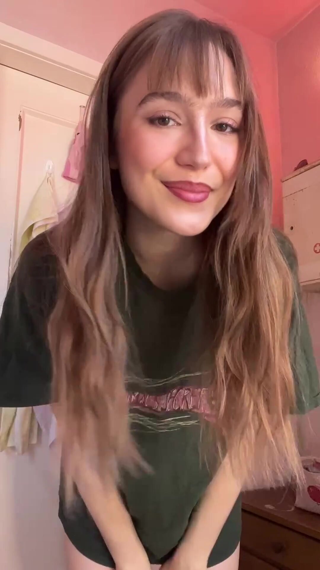 I like it when your masturbating fantasising about my hairy body :3