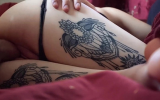 Tattooed thighs girl got her pussy pumped with cum inside
