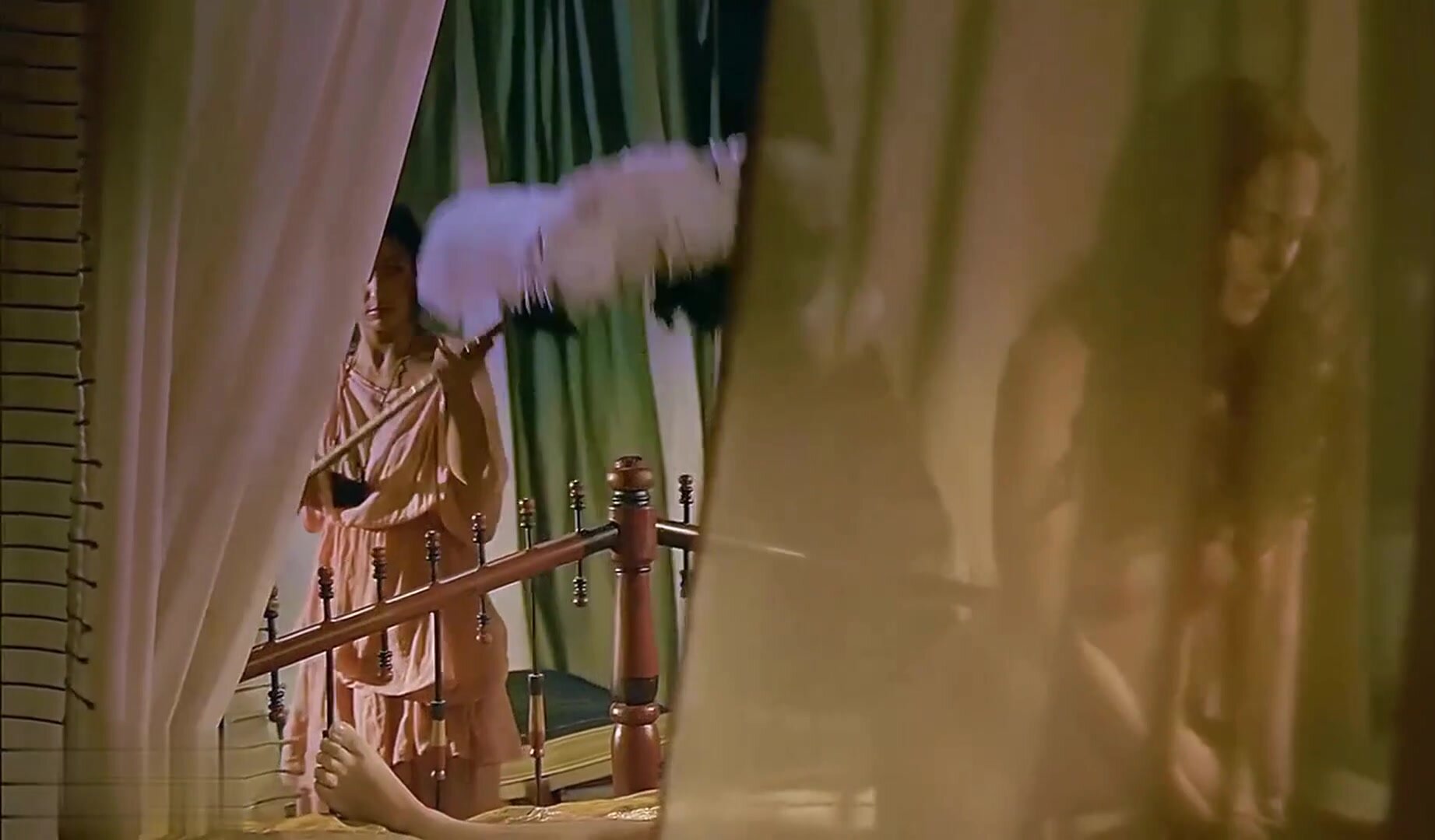 Polly Walker - Rome S1Ep1, 2005
