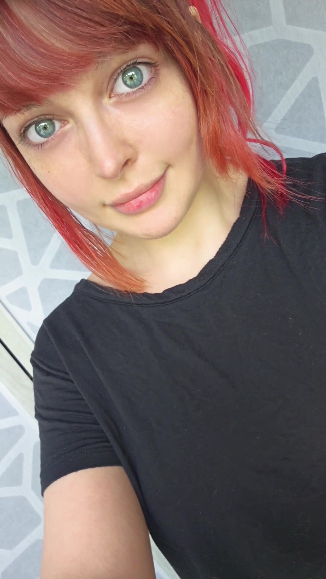 Strawberry scented pale girl ;)