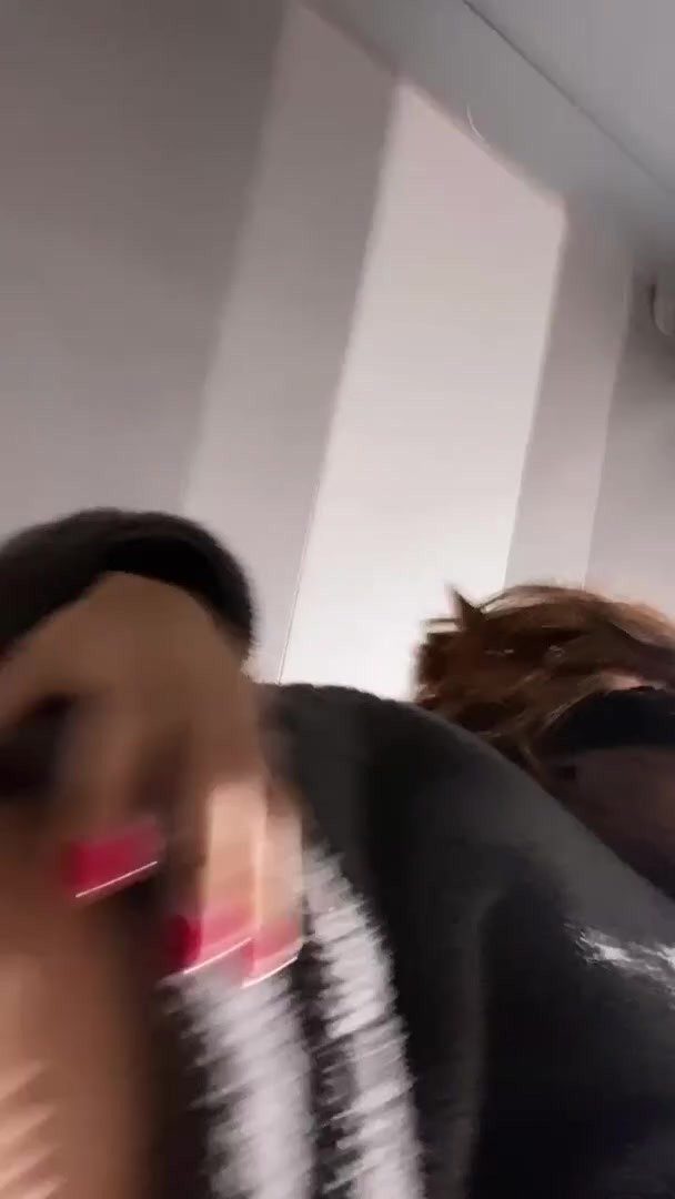 Would you smash my ass inside this public bathroom? 