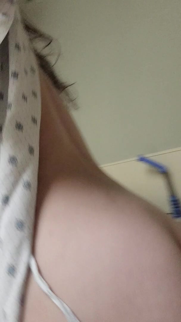 It's been a while since my hairy fuckholes have gotten filled..don't pull out please 