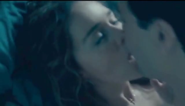 Emilia Clarke Showing Her Seductive Plot In Above Suspicion 2019