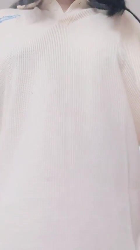 Damn this shirt made me look flat