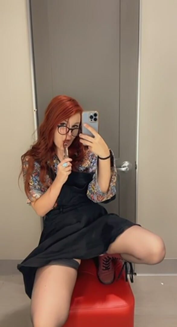 I hope it’s okay if I sent you photos like this from the fitting room.