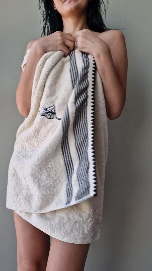 It's only fair I post my first towel drop on RealGirls!