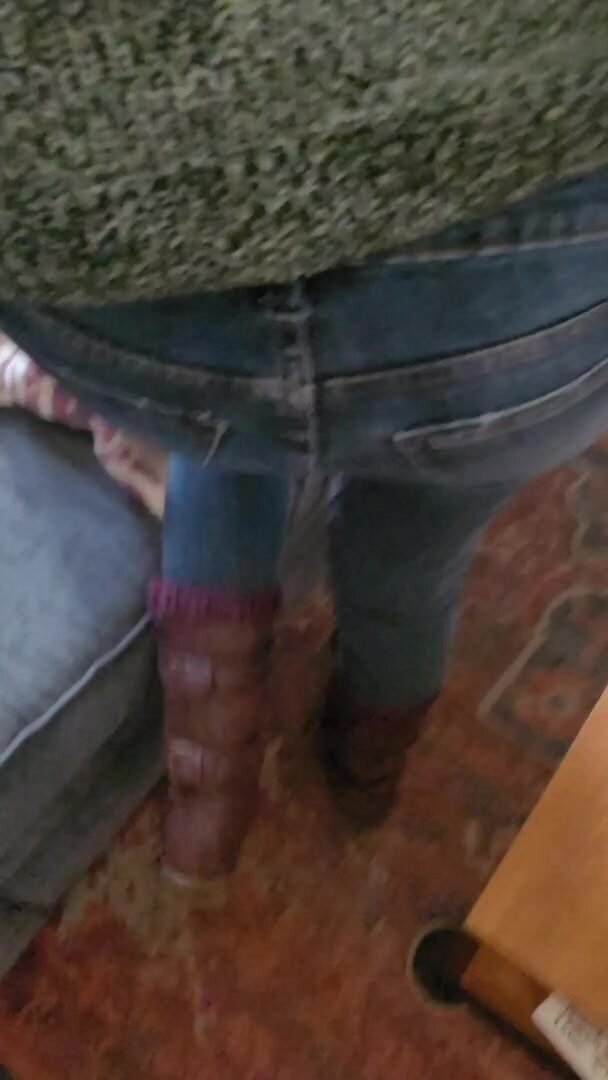 After I come home from getting creampied, hubby wants to inspect.