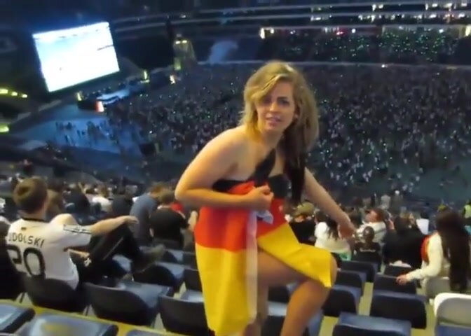 oh wow, proudly flashing