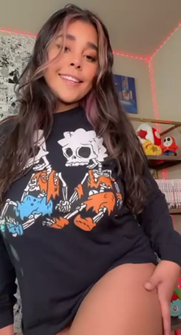 Raise your hand if you’d fuck me raw