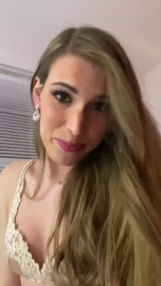 Looking for someone to get down on their knees and finish me off… any takers?