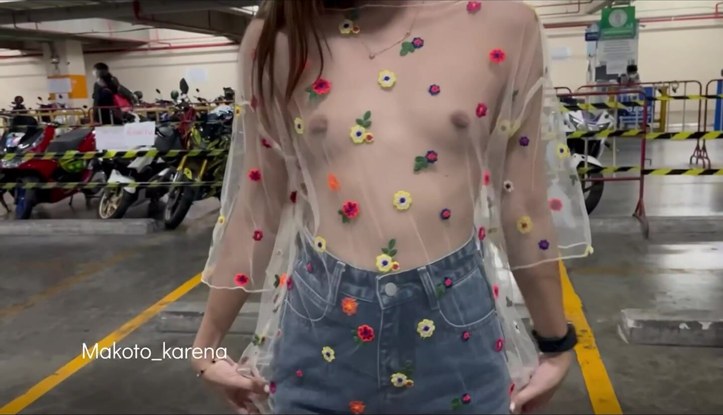 See-through mesh top is perfect for a night drive. I’m sure the parking attendant thought so too.[GIF]